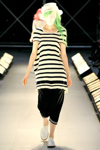 Look 17